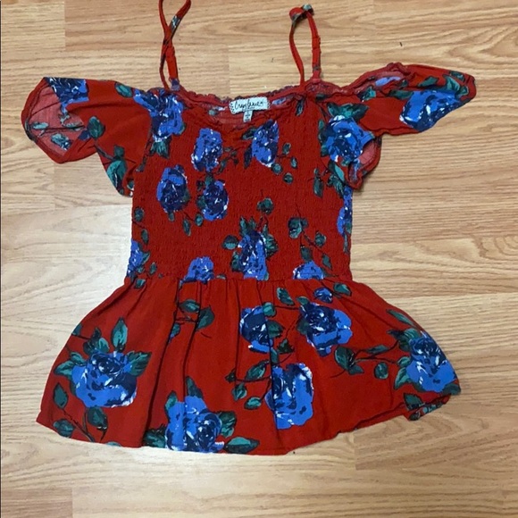 cravefame Tops - red top with blue flowers, super cute!!